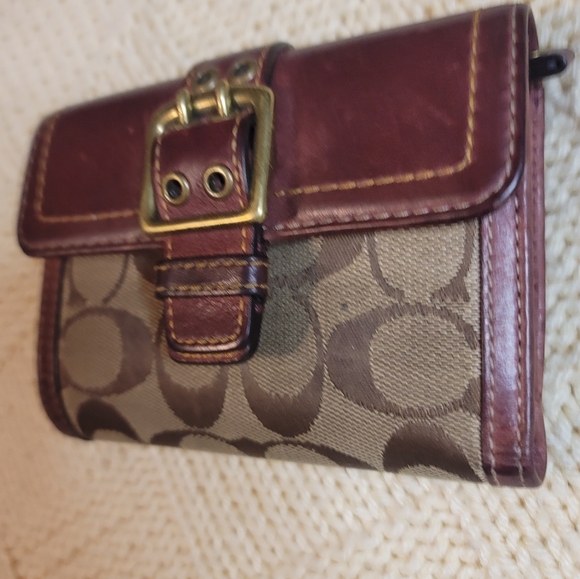 Vintage Coach Wallet - Picture 3 of 12